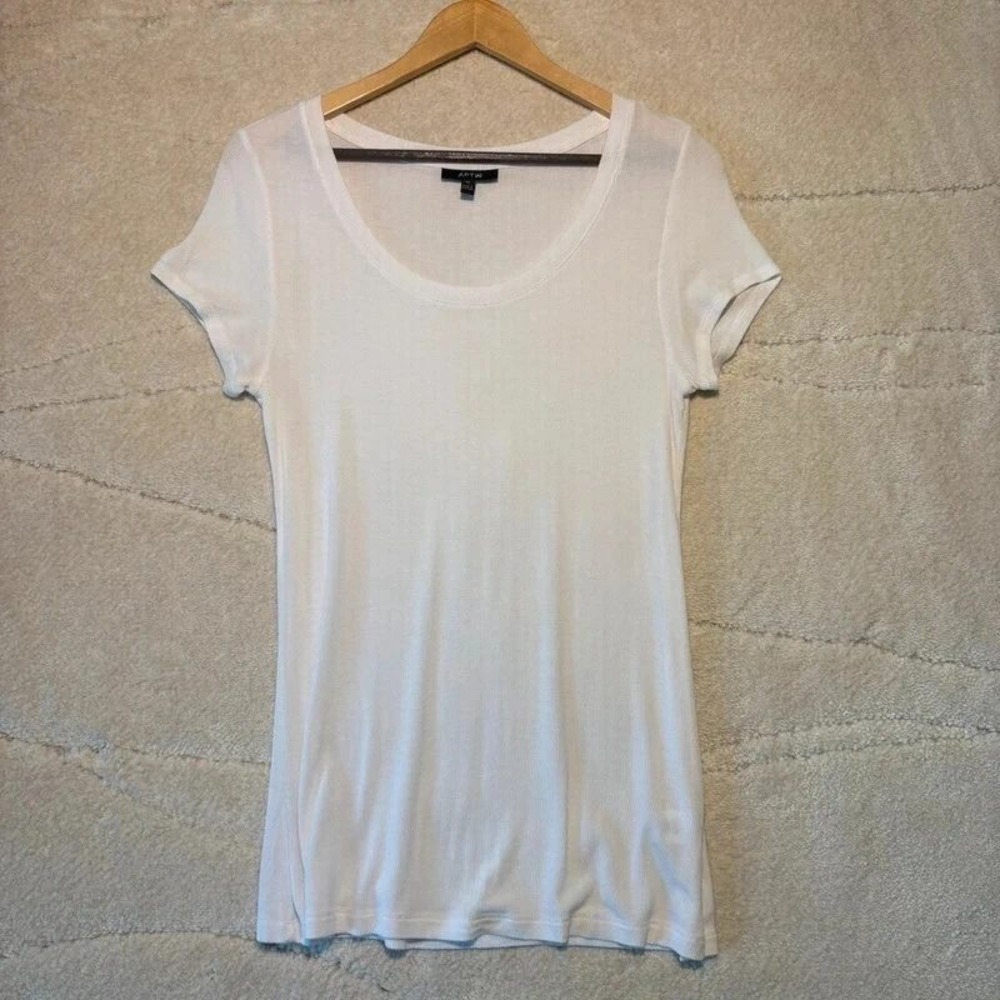 Apt. 9 Women's Medium White Ribbed Scoop Neck Tunic Top*